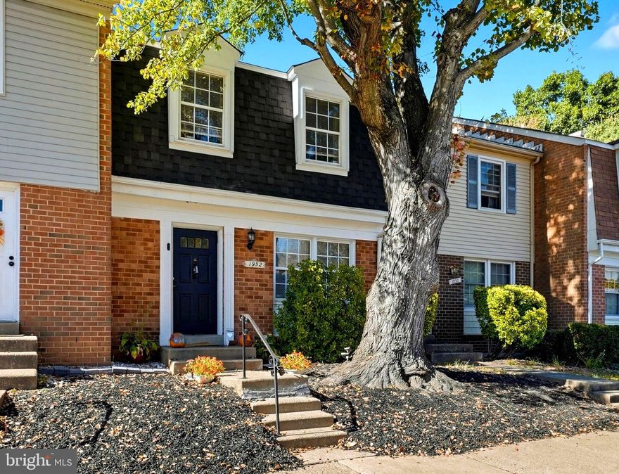 Welcome to this charming townhome in the heart of Lake Ridge! Featuring 3 spacious bedrooms on the upper level, including a primary suite with a private bath and an additional full bathroom in the hallway. The main level boasts beautiful hardwood floors and an updated kitchen, while the inviting family room opens to a fully fenced backyard that backs to a serene wooded area—perfect for relaxation or outdoor entertaining.
The fully finished basement offers even more living space, complete with a full bath, an oversized storage area, and a versatile den ideal for entertaining or working from home. Recent updates include a new roof (2 months old), remodeled bathrooms (completed 5 months ago), HVAC system (2 years old), water heater (2 months old), plus brand-new carpet and fresh paint throughout. Move-in ready and waiting for you to call it home!