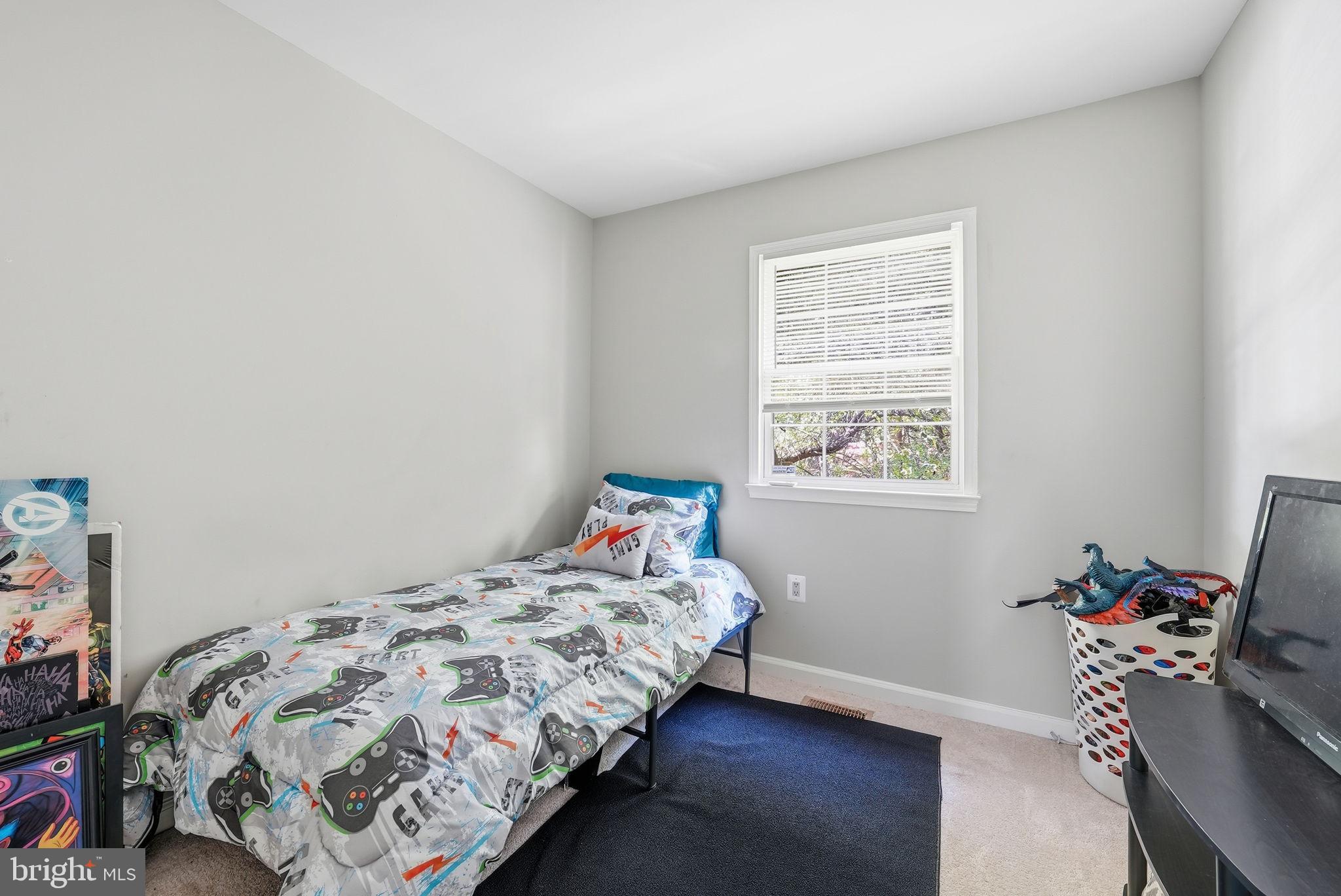 LAKE RIDGE-THOUSAND OAKS - Residential