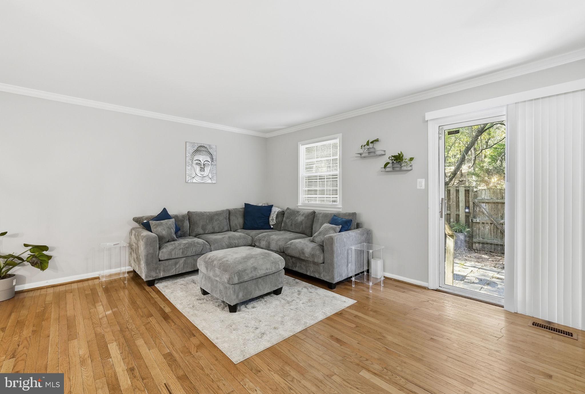 LAKE RIDGE-THOUSAND OAKS - Residential