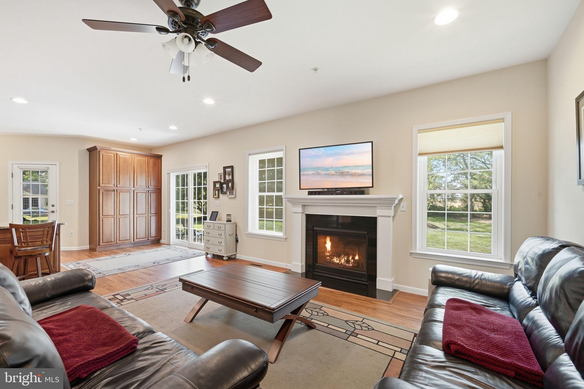 CRESTVIEW - Residential