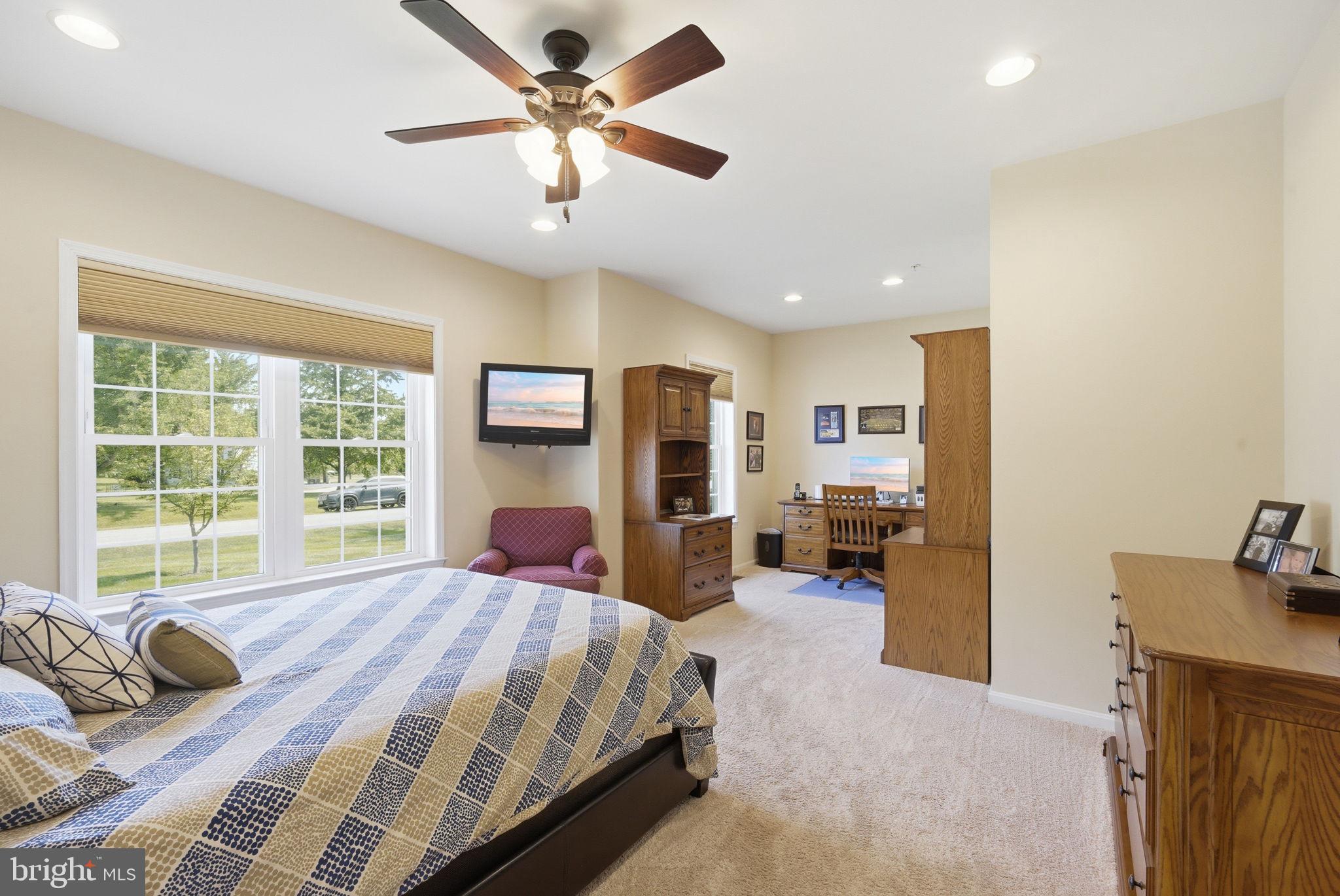 CRESTVIEW - Residential