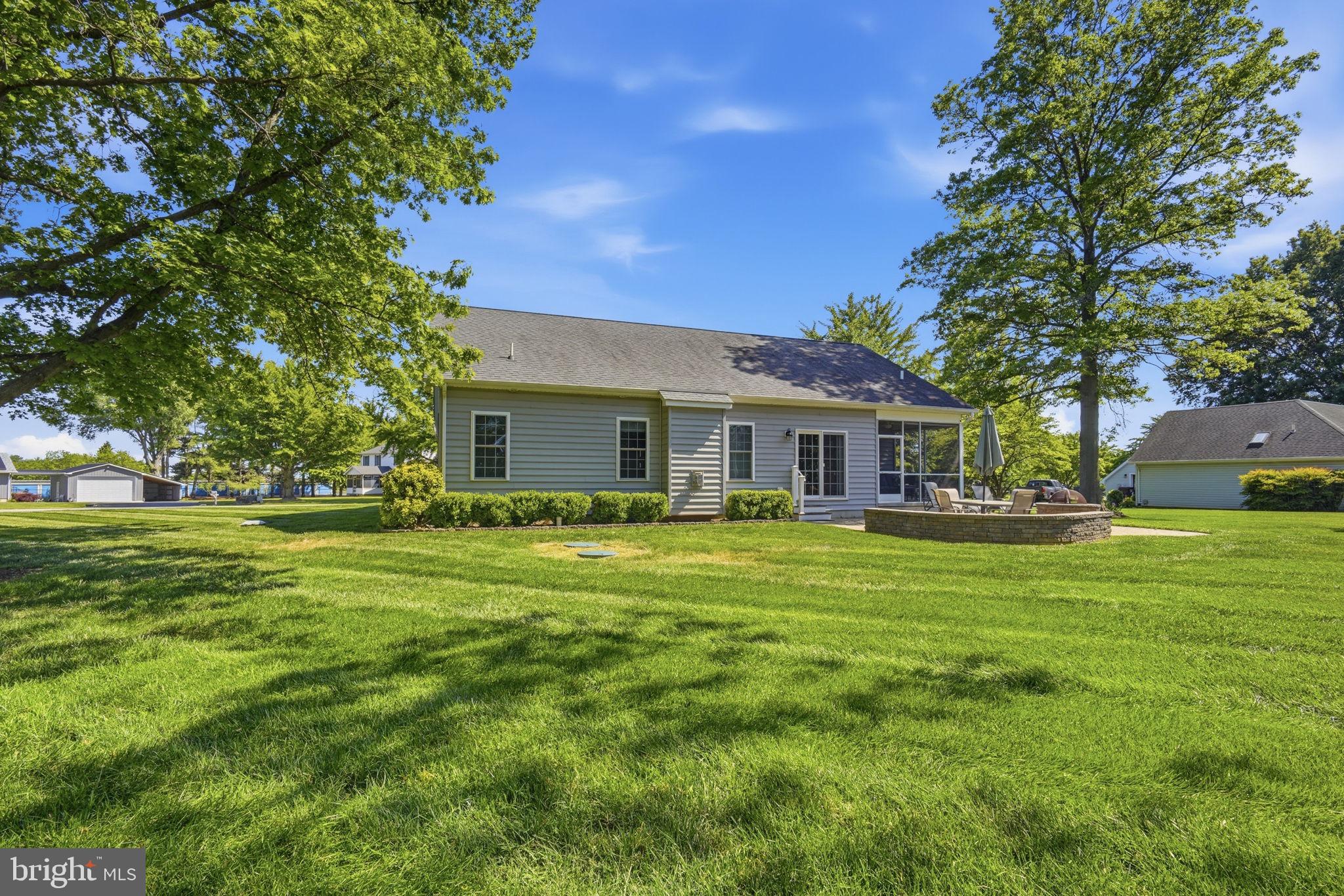 CRESTVIEW - Residential