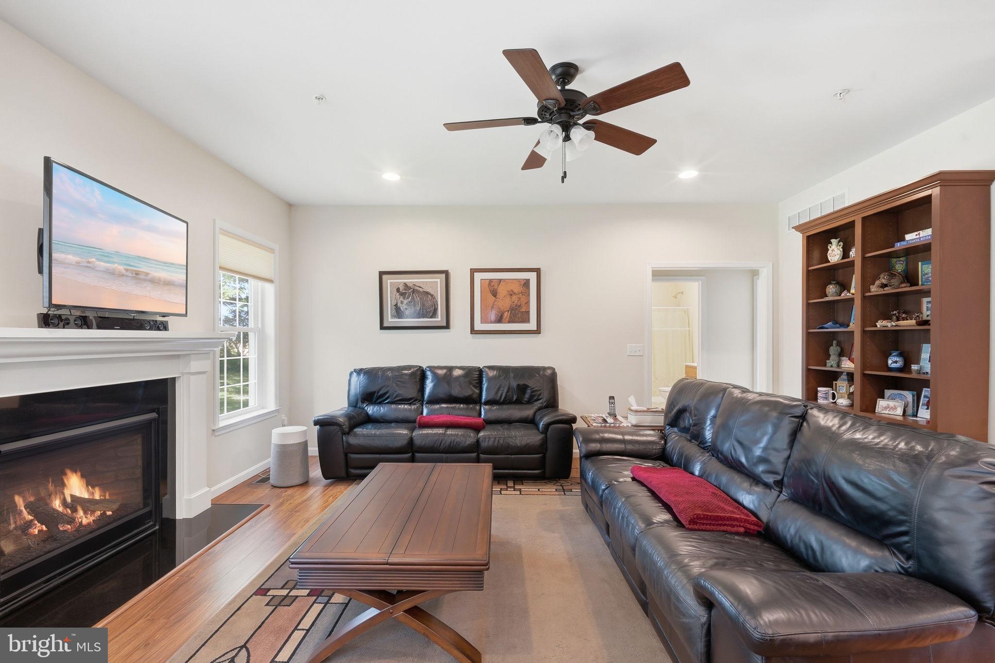 CRESTVIEW - Residential