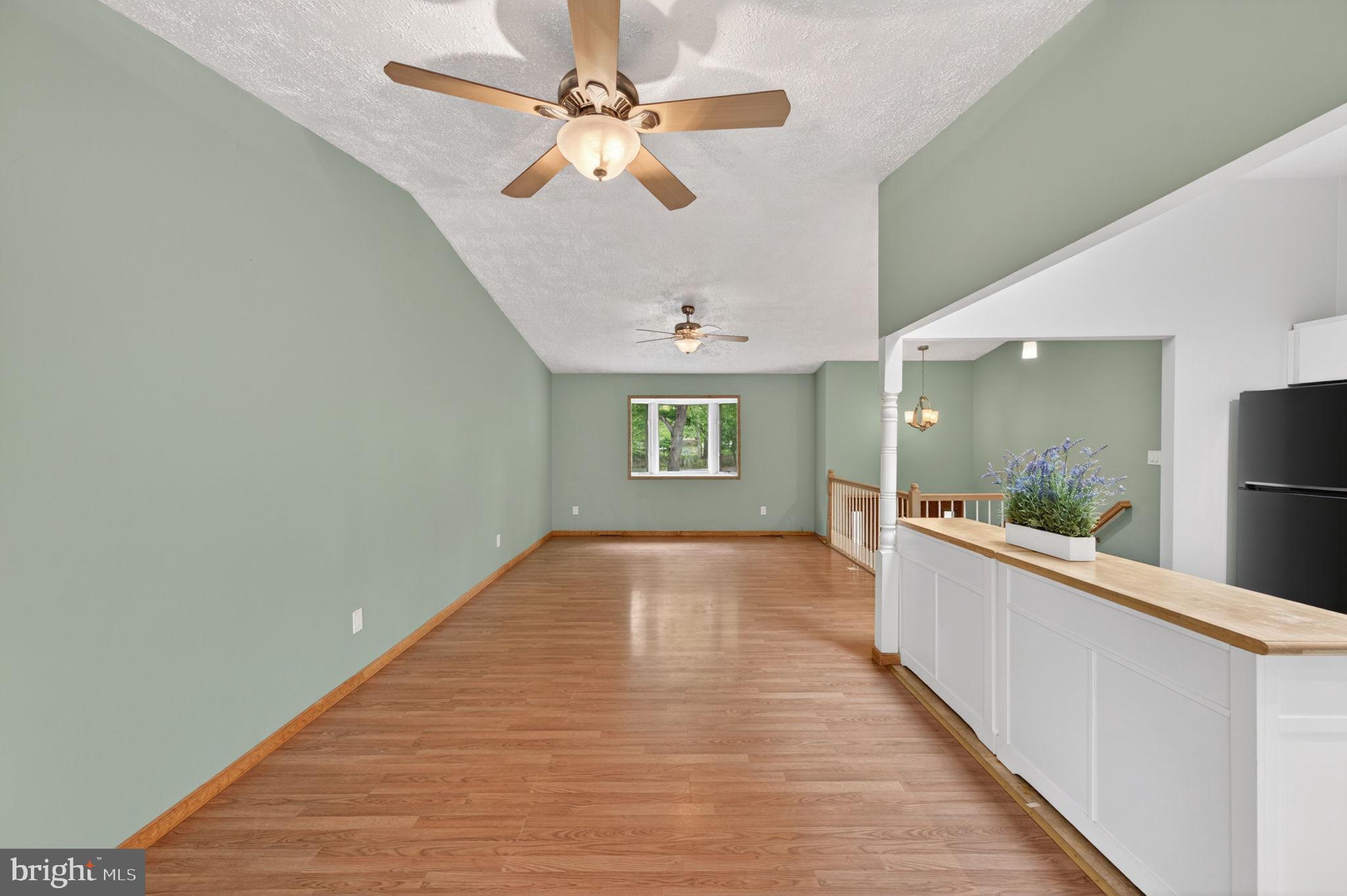 WALNUT LAKE - Residential