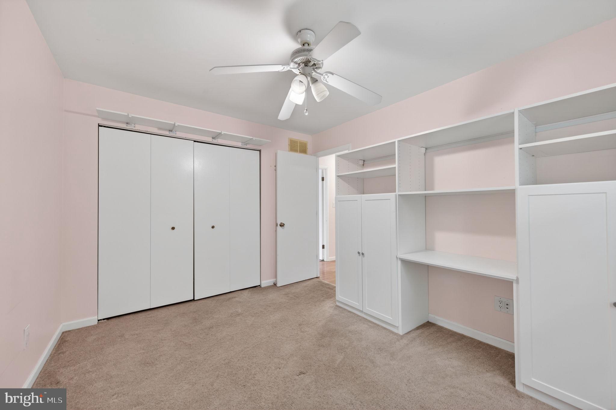 WALNUT LAKE - Residential