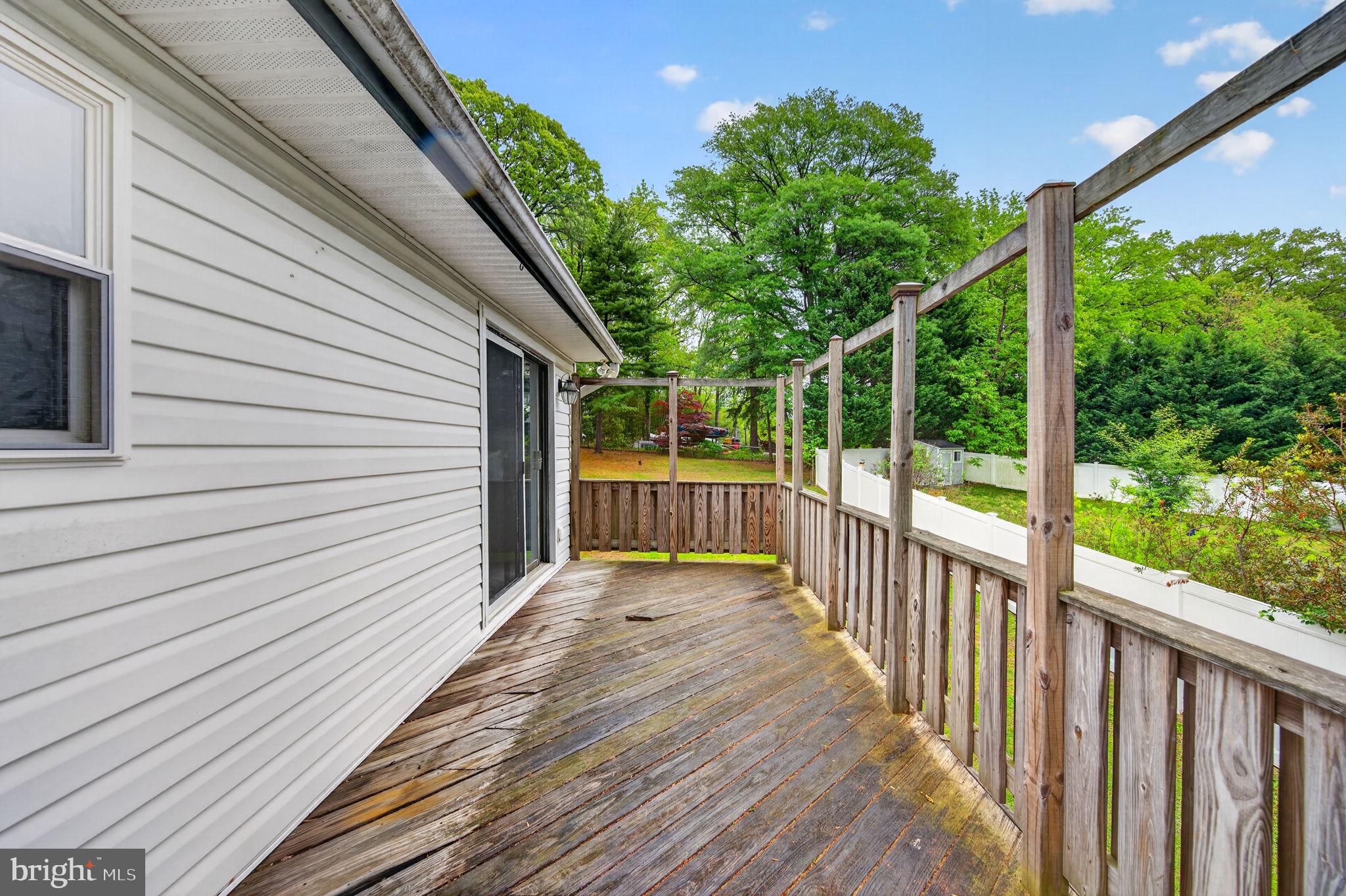 WALNUT LAKE - Residential