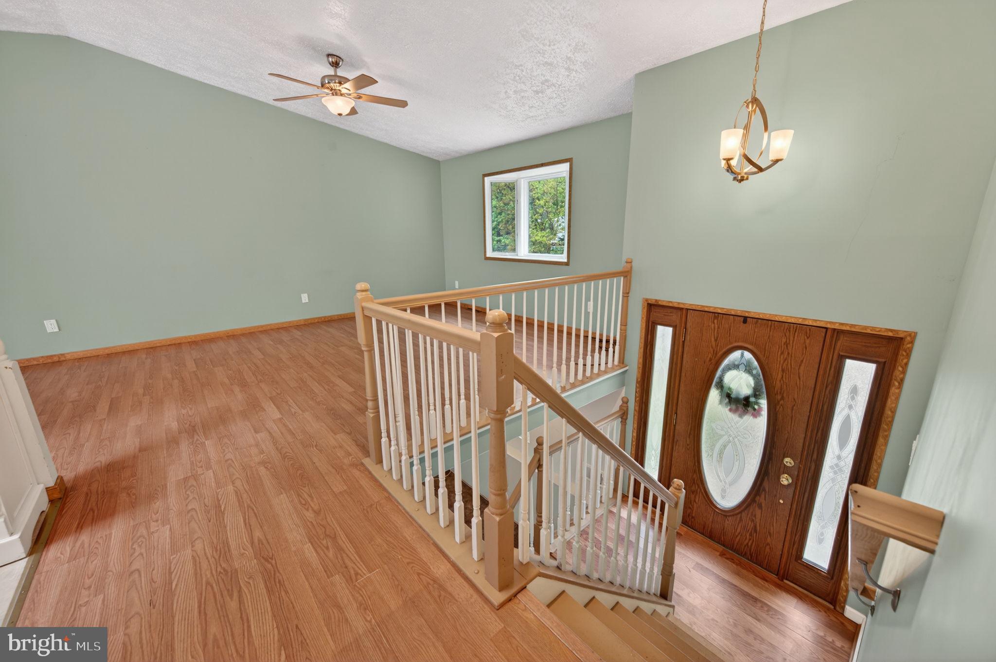 WALNUT LAKE - Residential