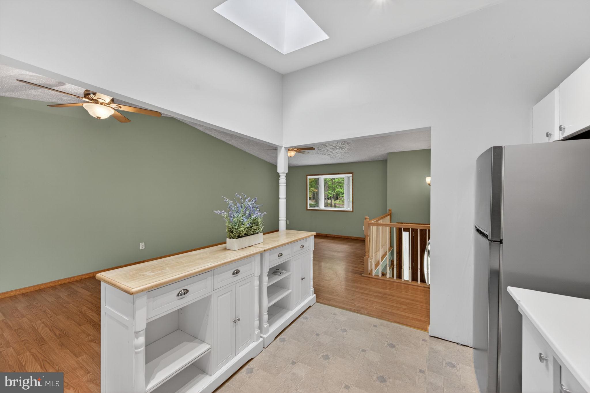 WALNUT LAKE - Residential