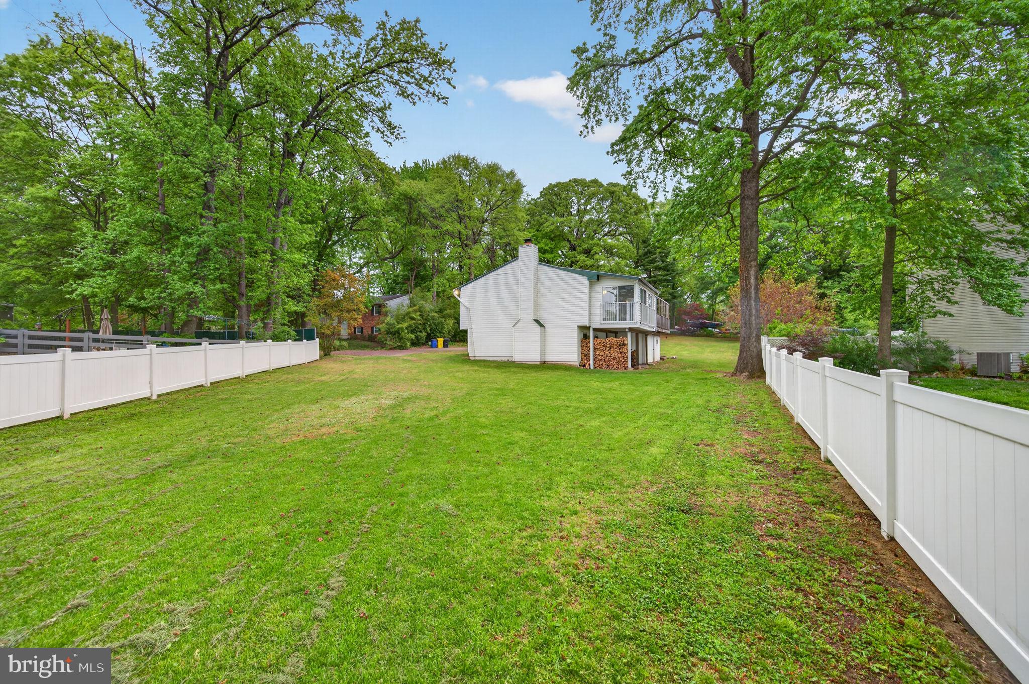 WALNUT LAKE - Residential