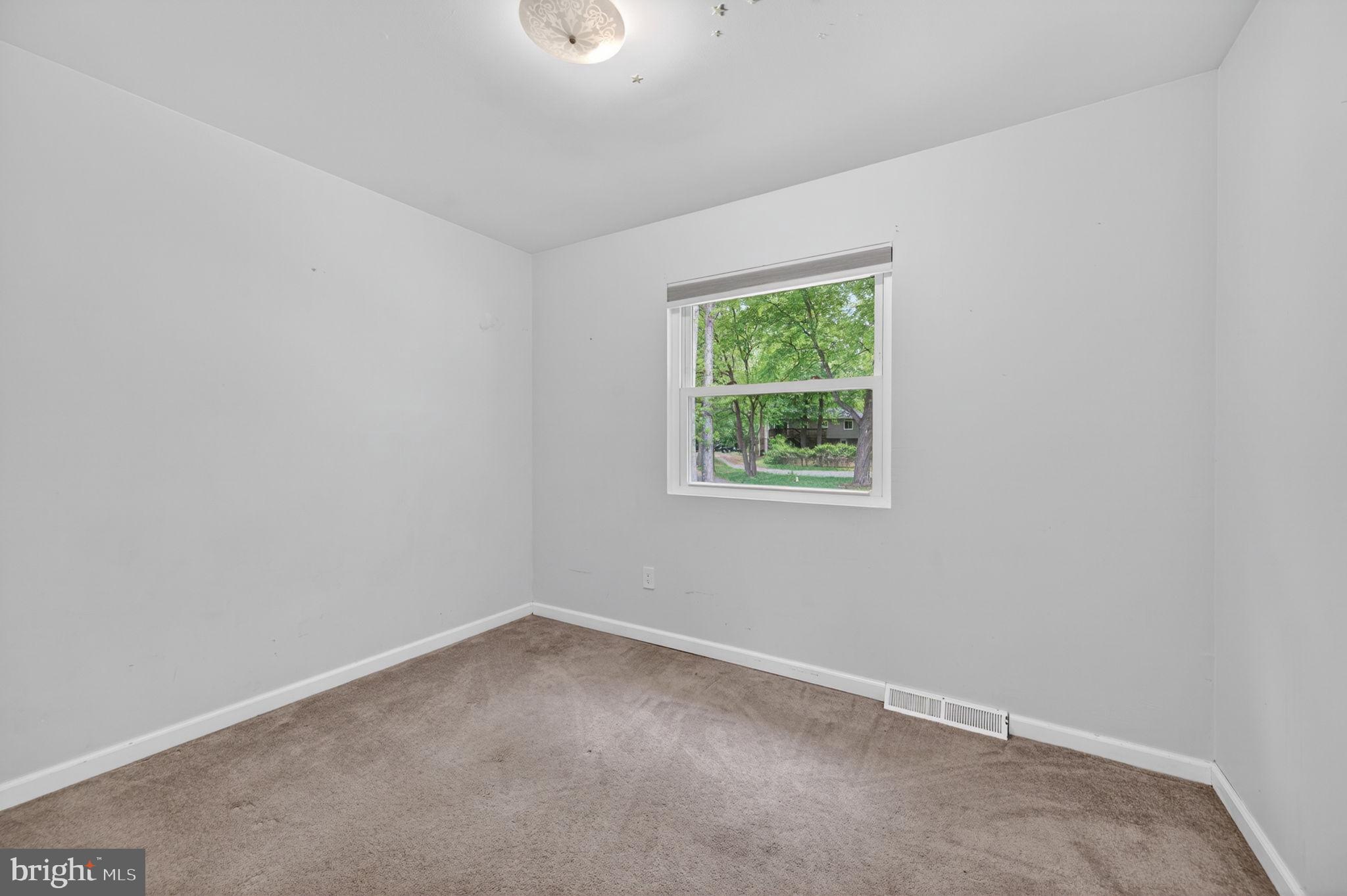 WALNUT LAKE - Residential