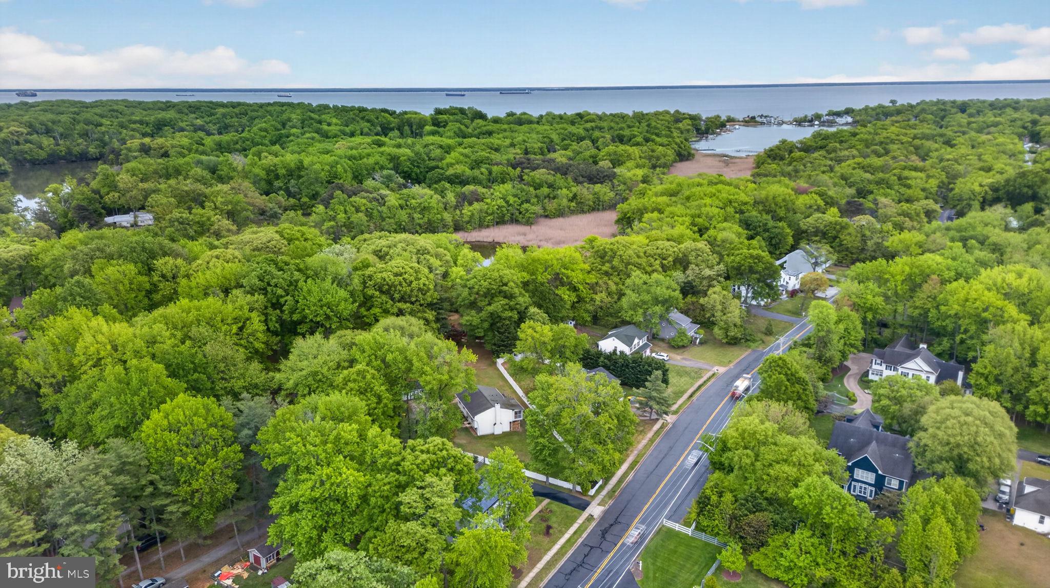 WALNUT LAKE - Residential