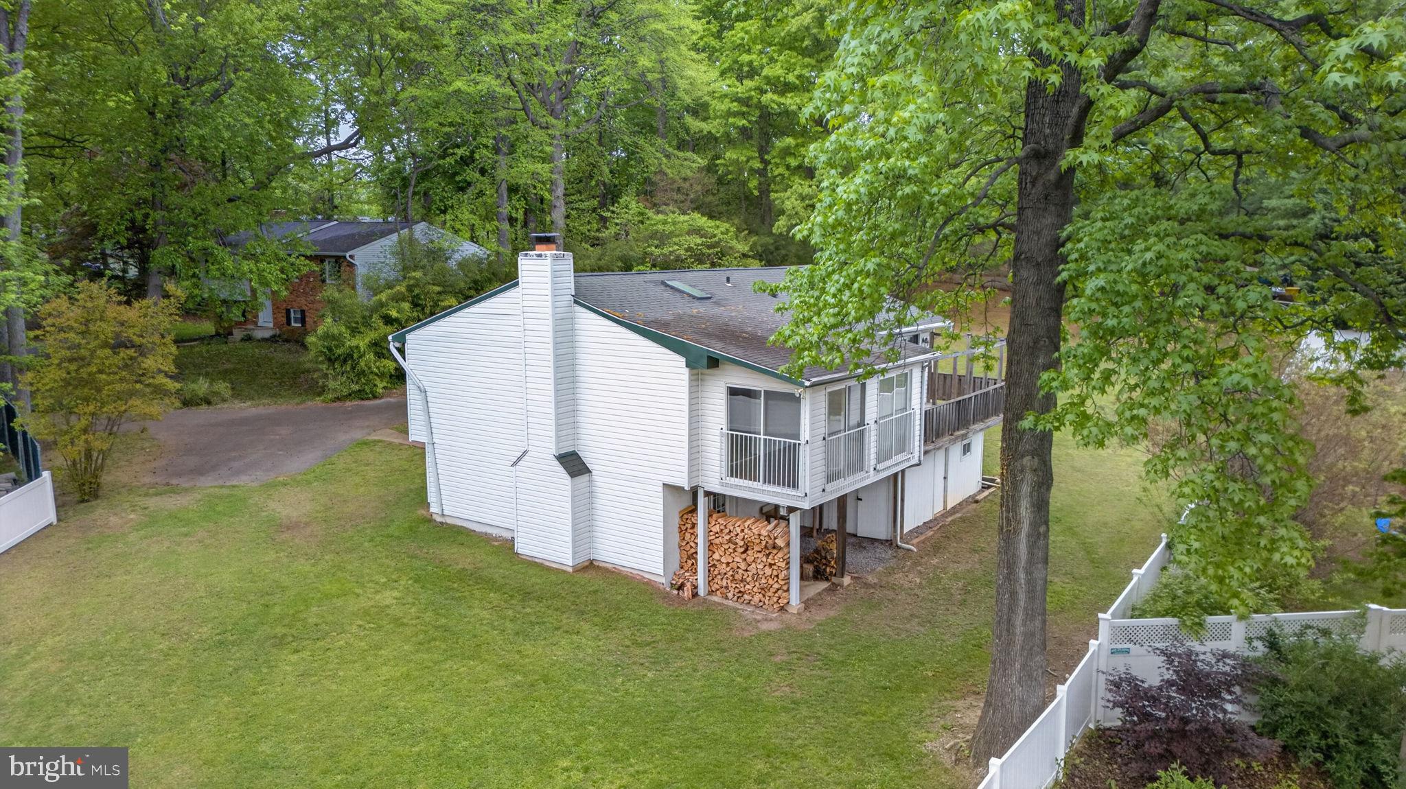 WALNUT LAKE - Residential