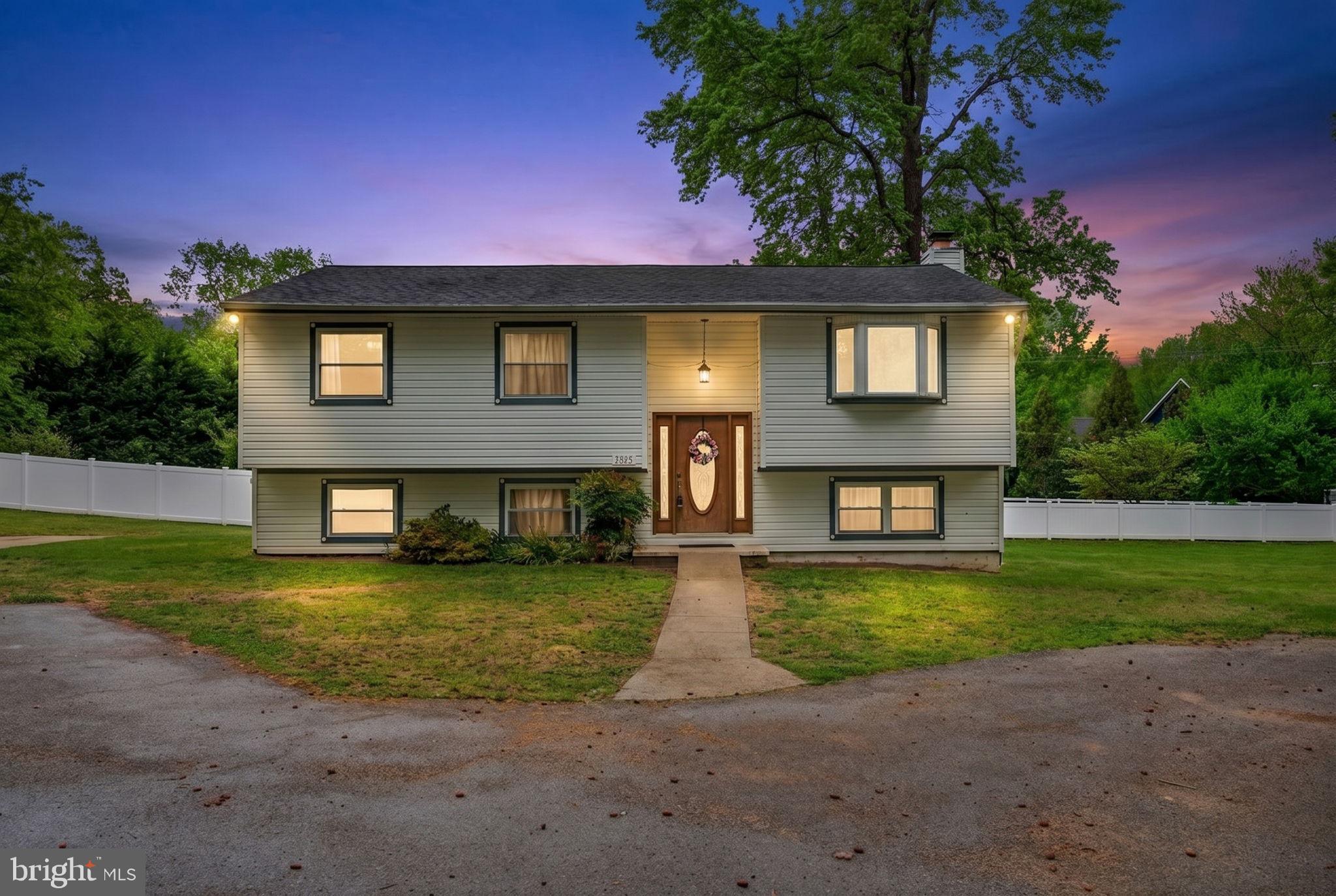 WALNUT LAKE - Residential