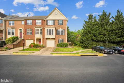 6017 Katelyn Court, Alexandria, VA MLS: VAFX2240366