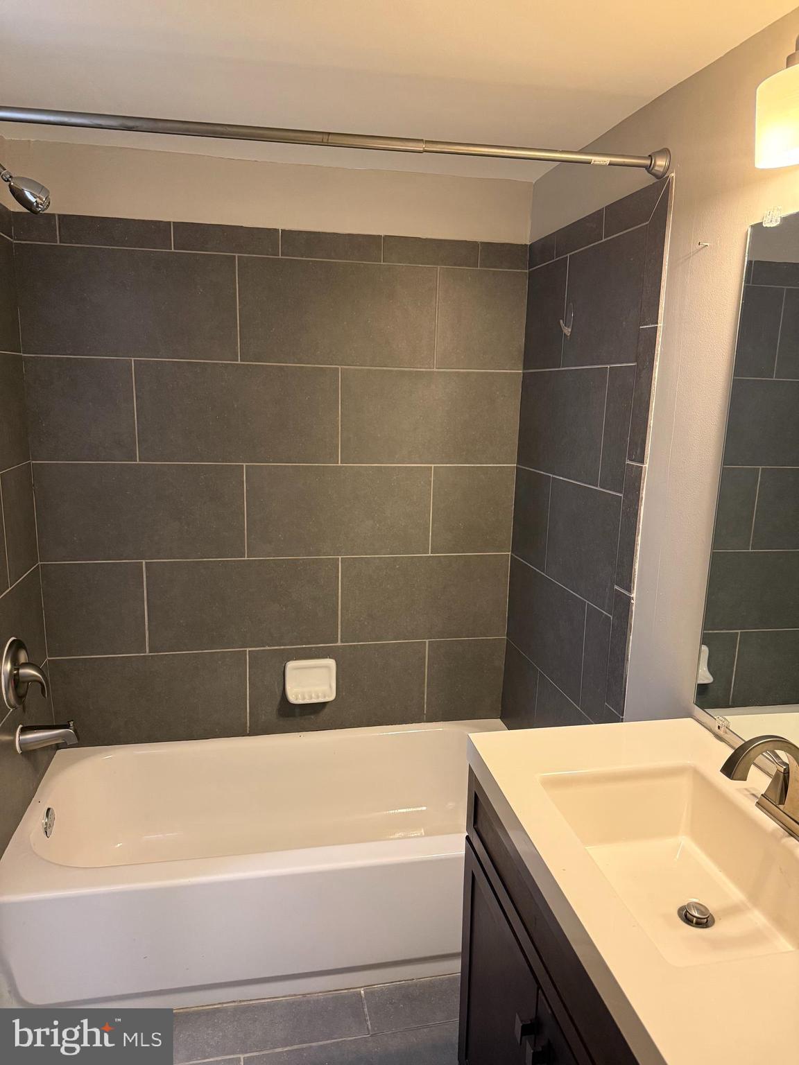 TREETOP - Residential