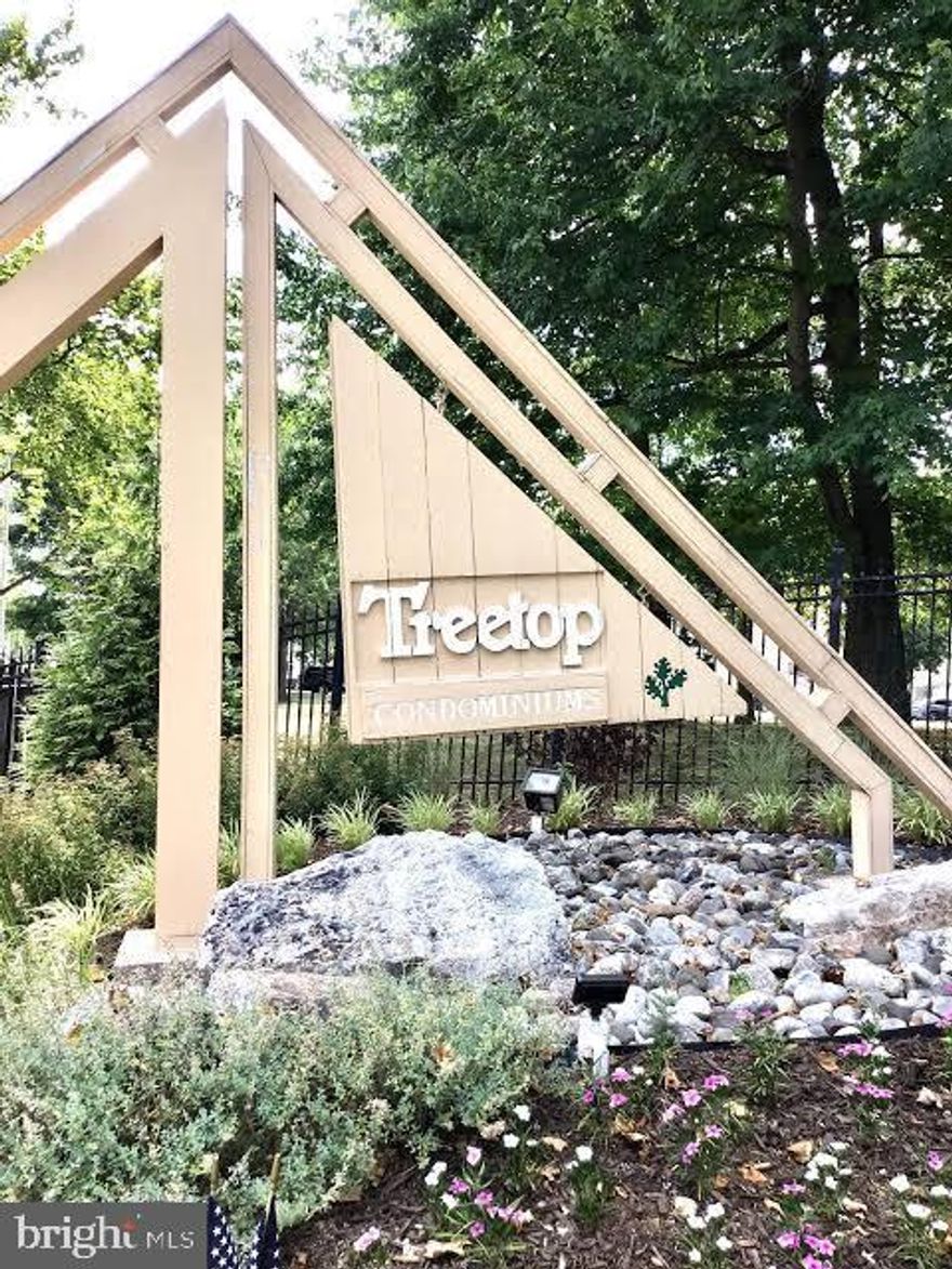 Opportunity to own a conveniently located spacious condominium with designated parking space, guest parking, utilities included in condo fee, private fenced patio.  Move in ready.