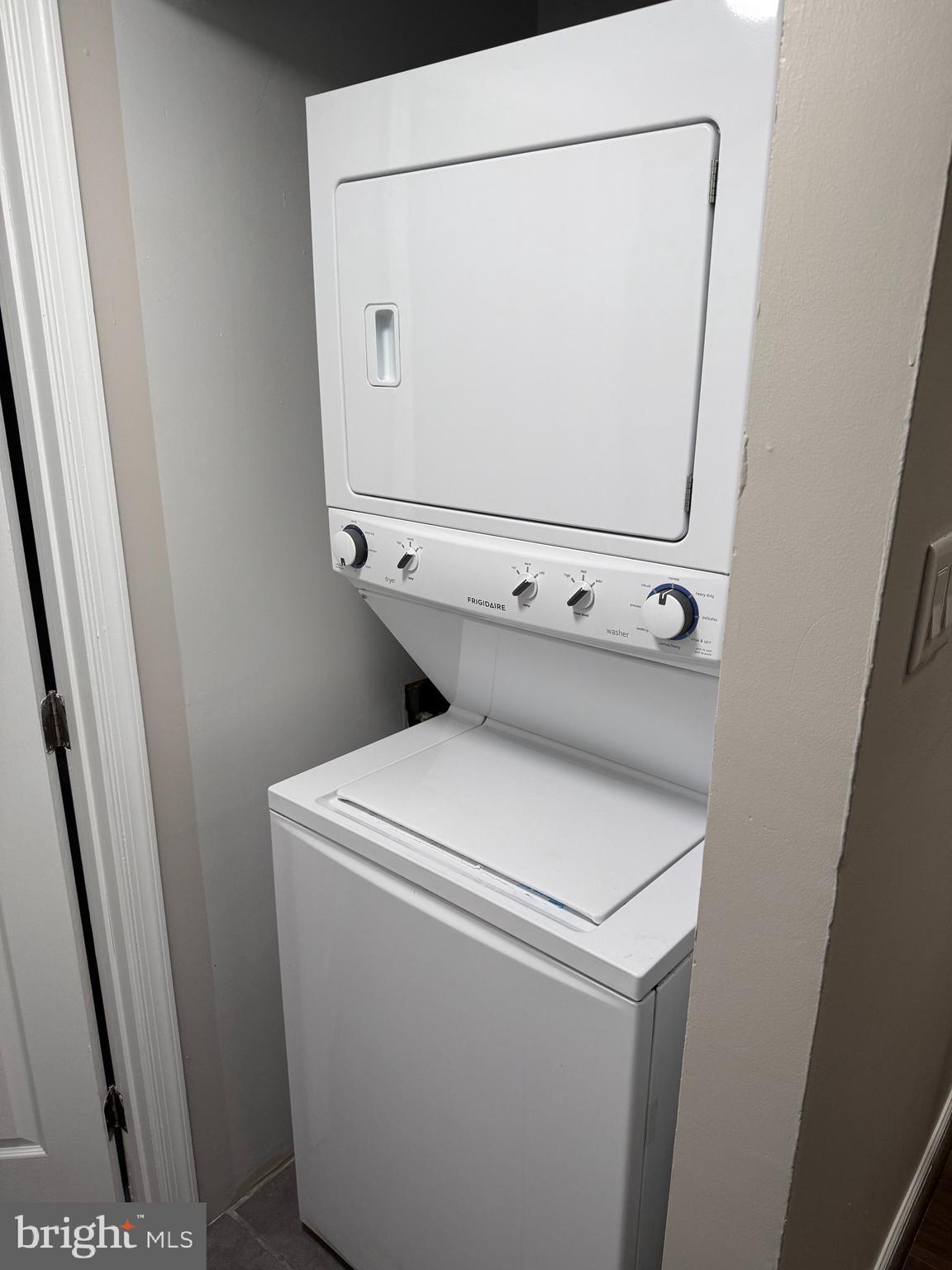 TREETOP - Residential