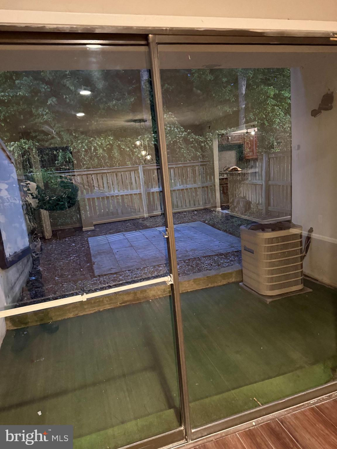 TREETOP - Residential