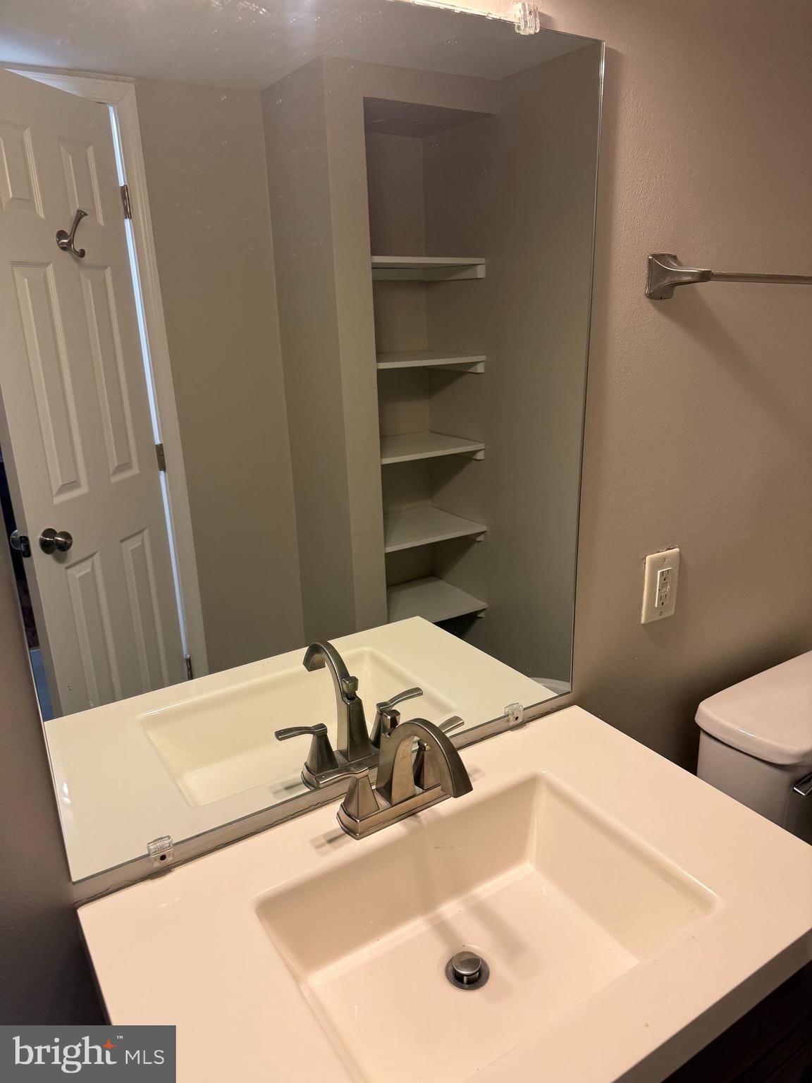 TREETOP - Residential