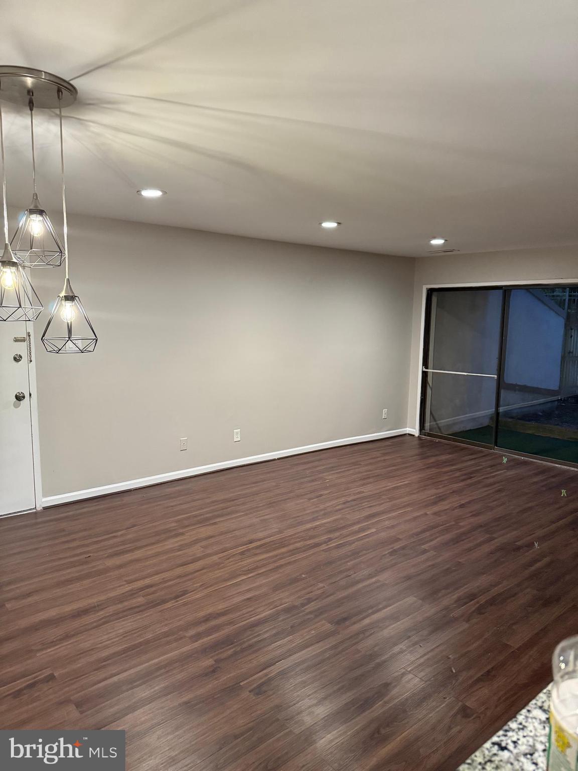 TREETOP - Residential