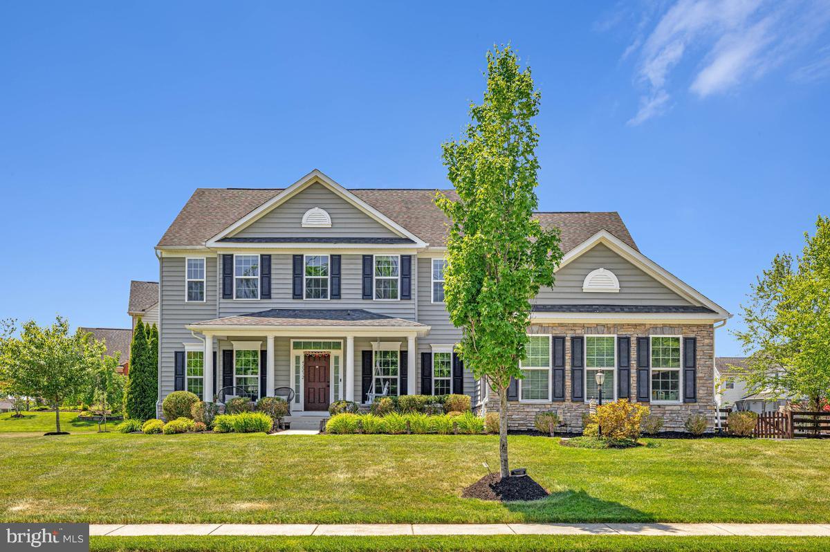 DAWSON'S CORNER - Residential
