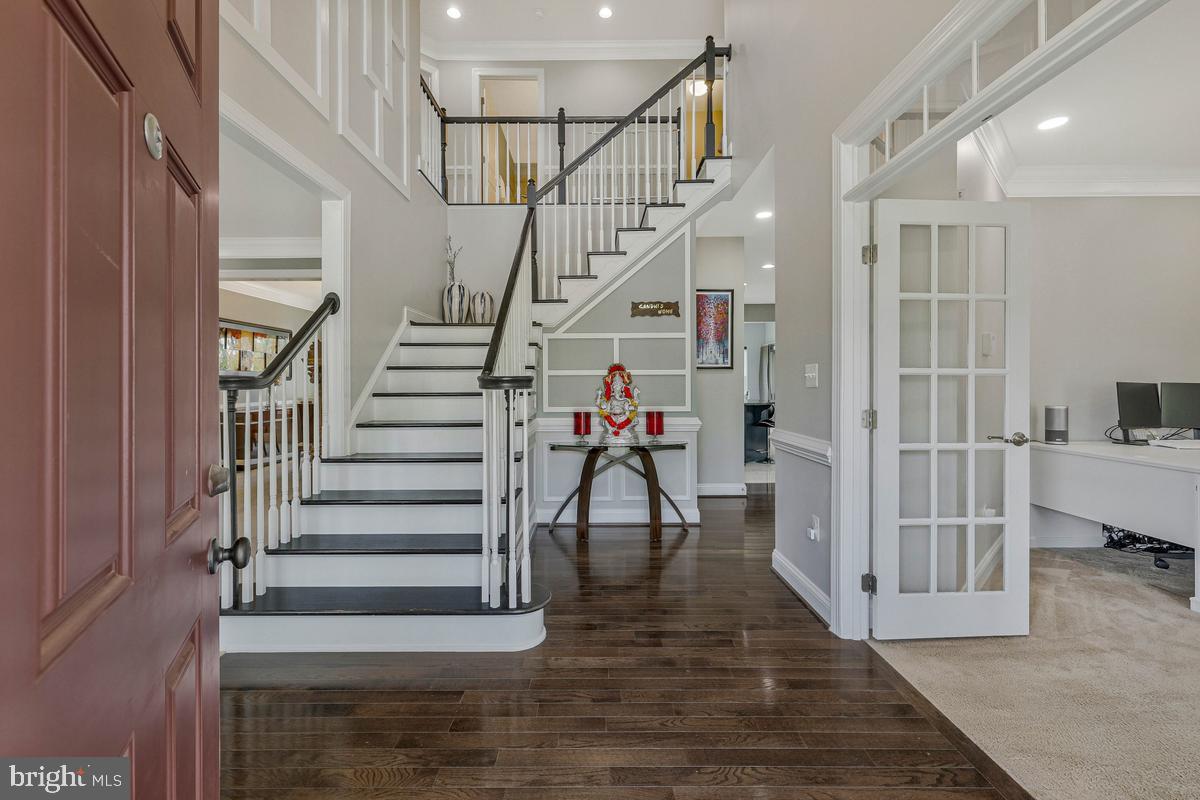 DAWSON'S CORNER - Residential