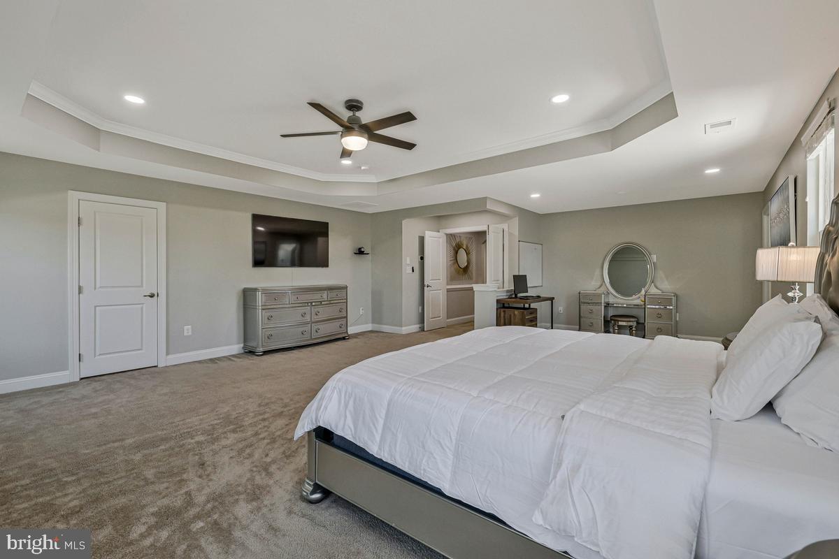 DAWSON'S CORNER - Residential