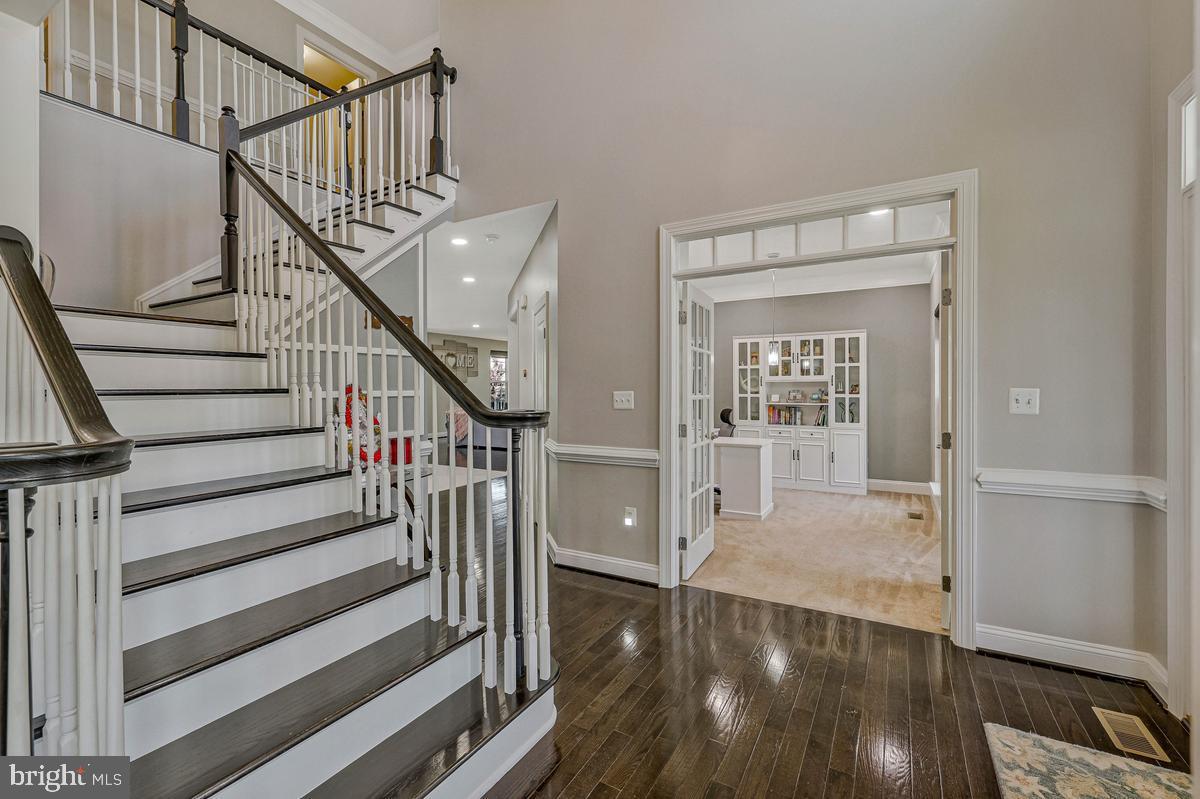 DAWSON'S CORNER - Residential