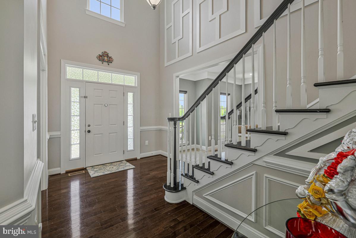 DAWSON'S CORNER - Residential