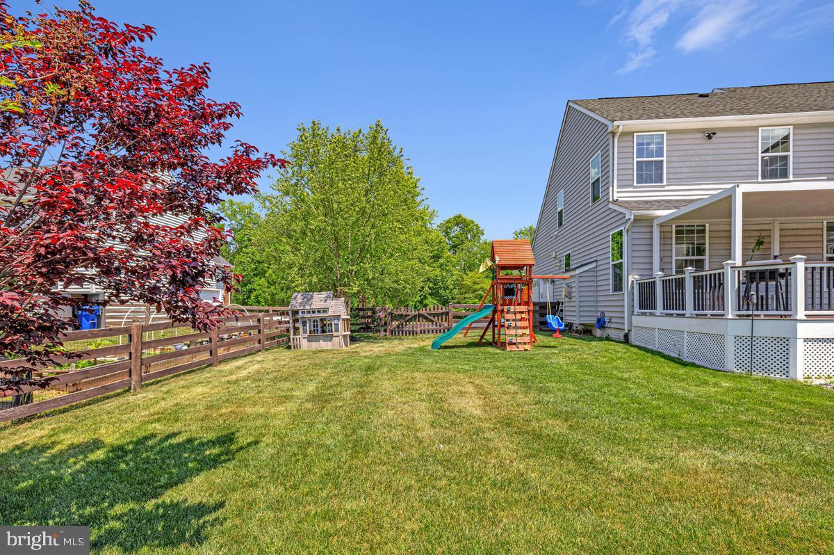 DAWSON'S CORNER - Residential