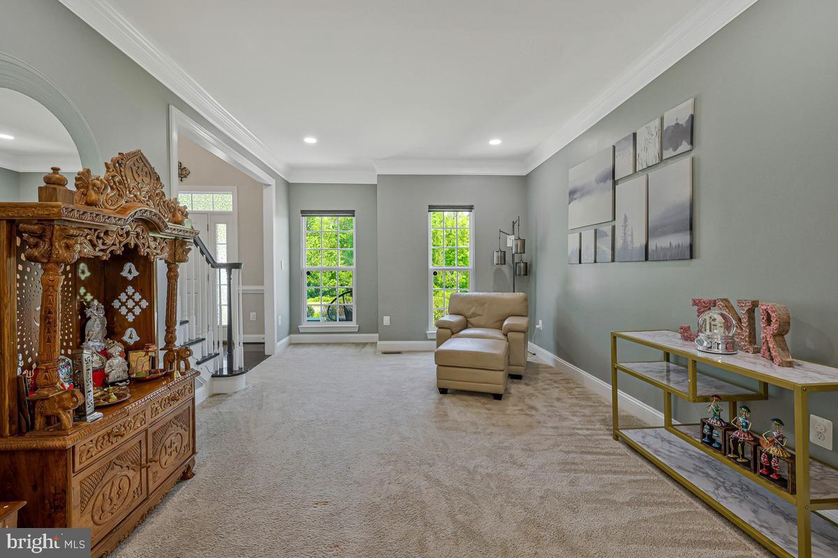 DAWSON'S CORNER - Residential