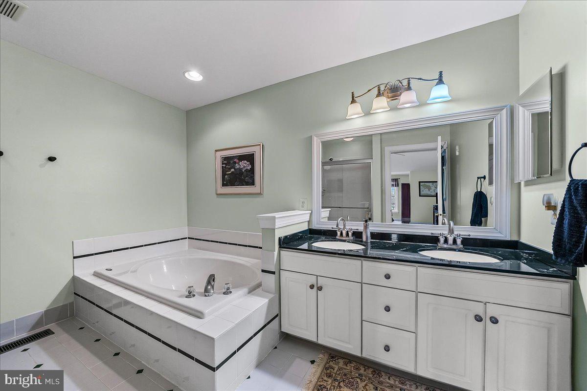 GREENS OF PENN OAK - Residential