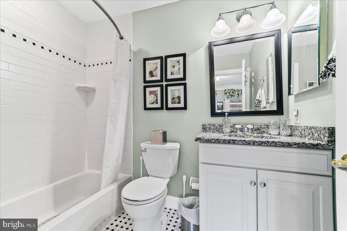 GREENS OF PENN OAK - Residential