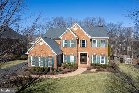 42758 Forest Crest Court, Ashburn, VA MLS: VALO2090038