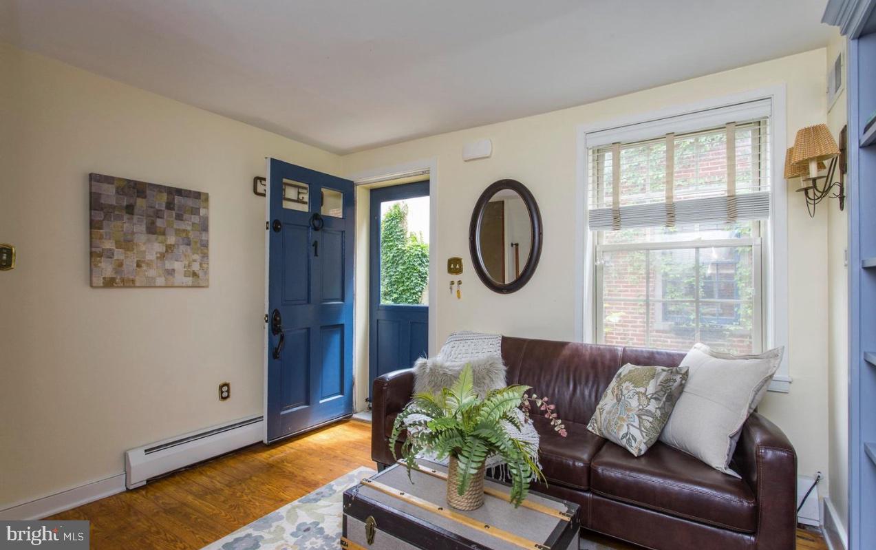 228 CATHARINE STREET 30 1