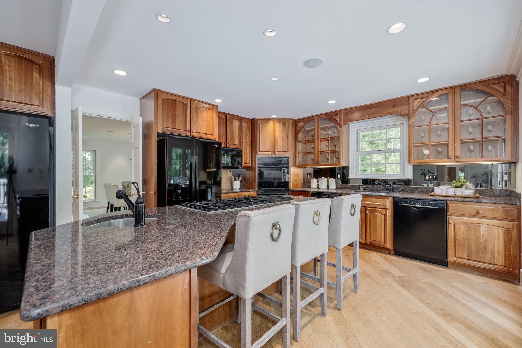 WOODSIDE ESTATES - Residential