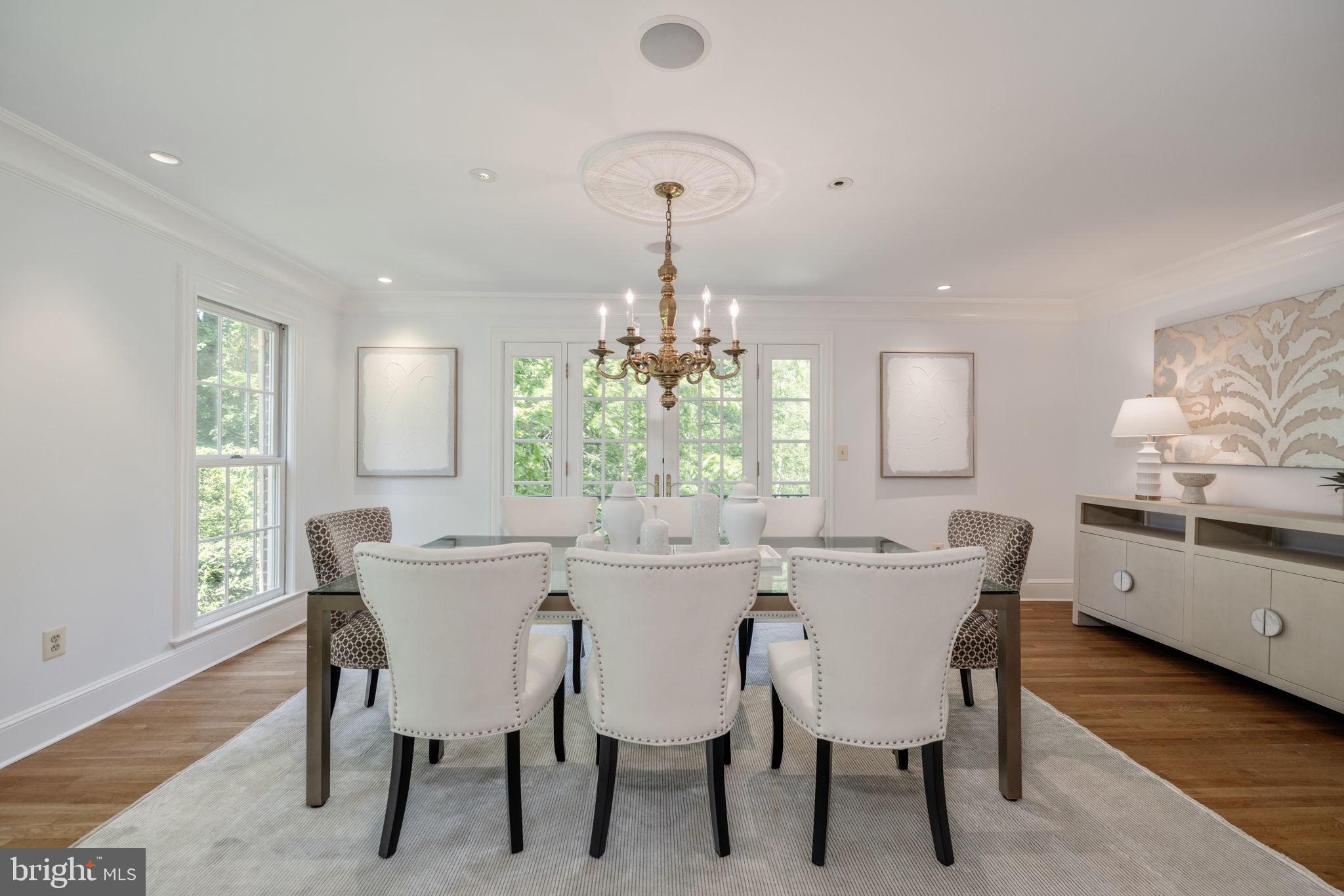 WOODSIDE ESTATES - Residential