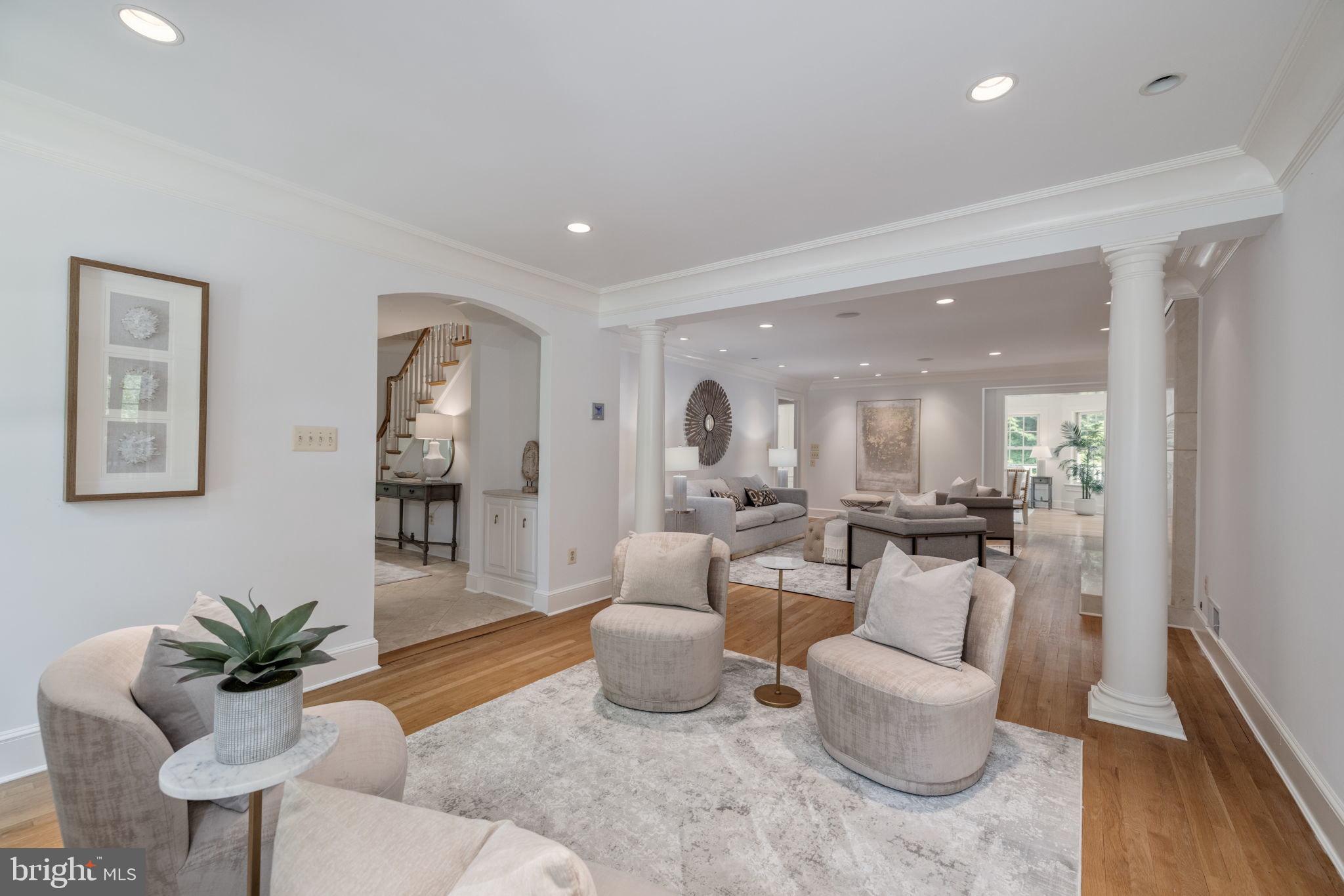 WOODSIDE ESTATES - Residential