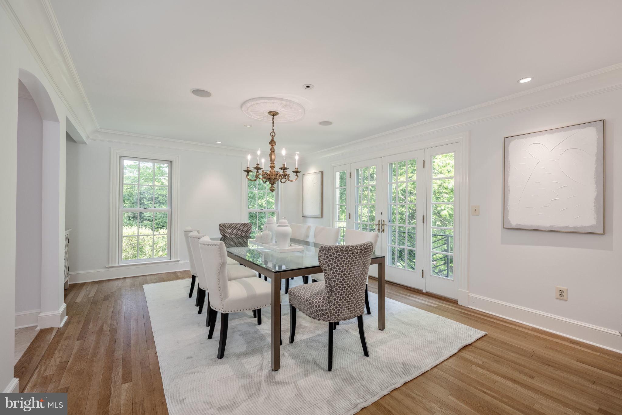 WOODSIDE ESTATES - Residential