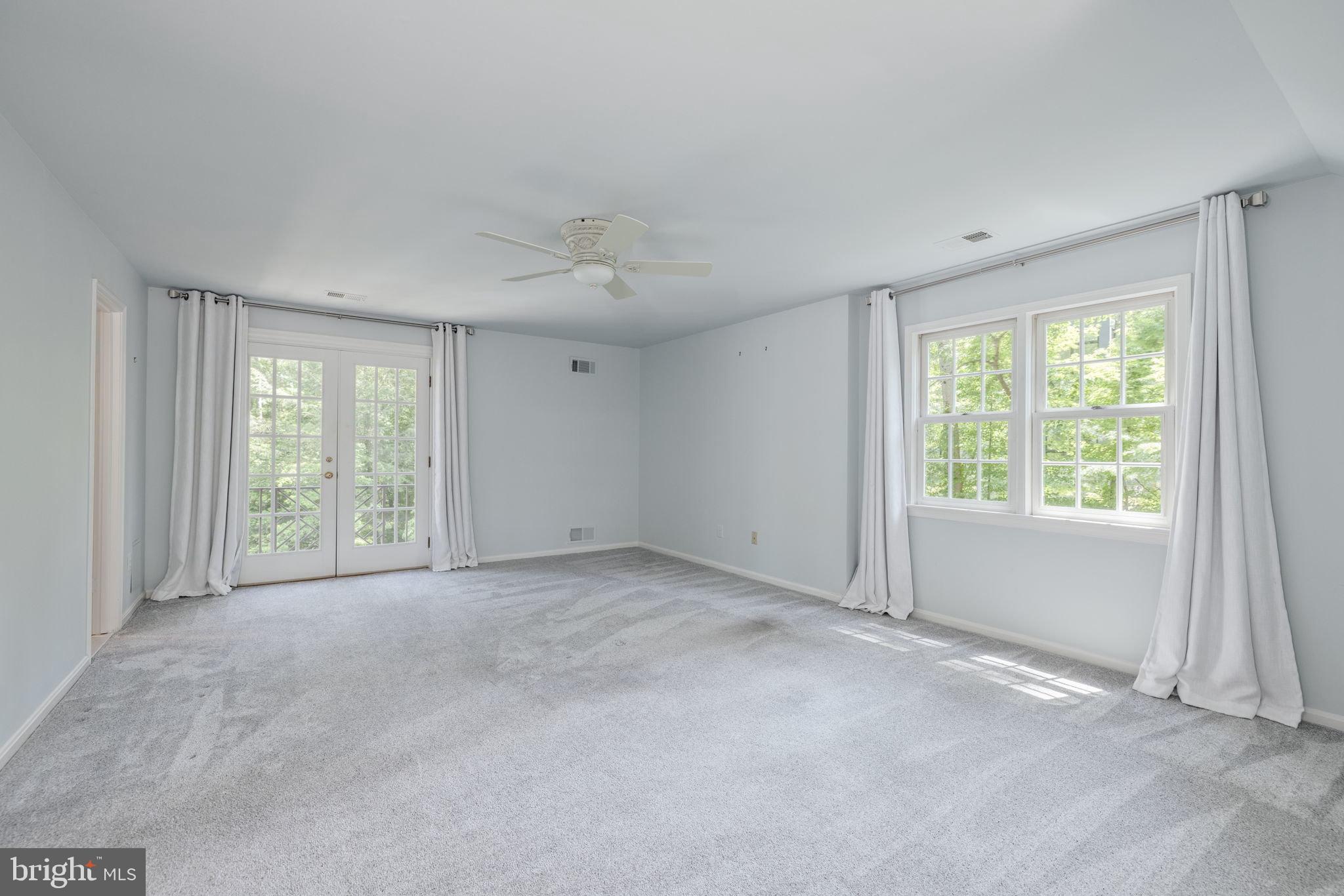 WOODSIDE ESTATES - Residential