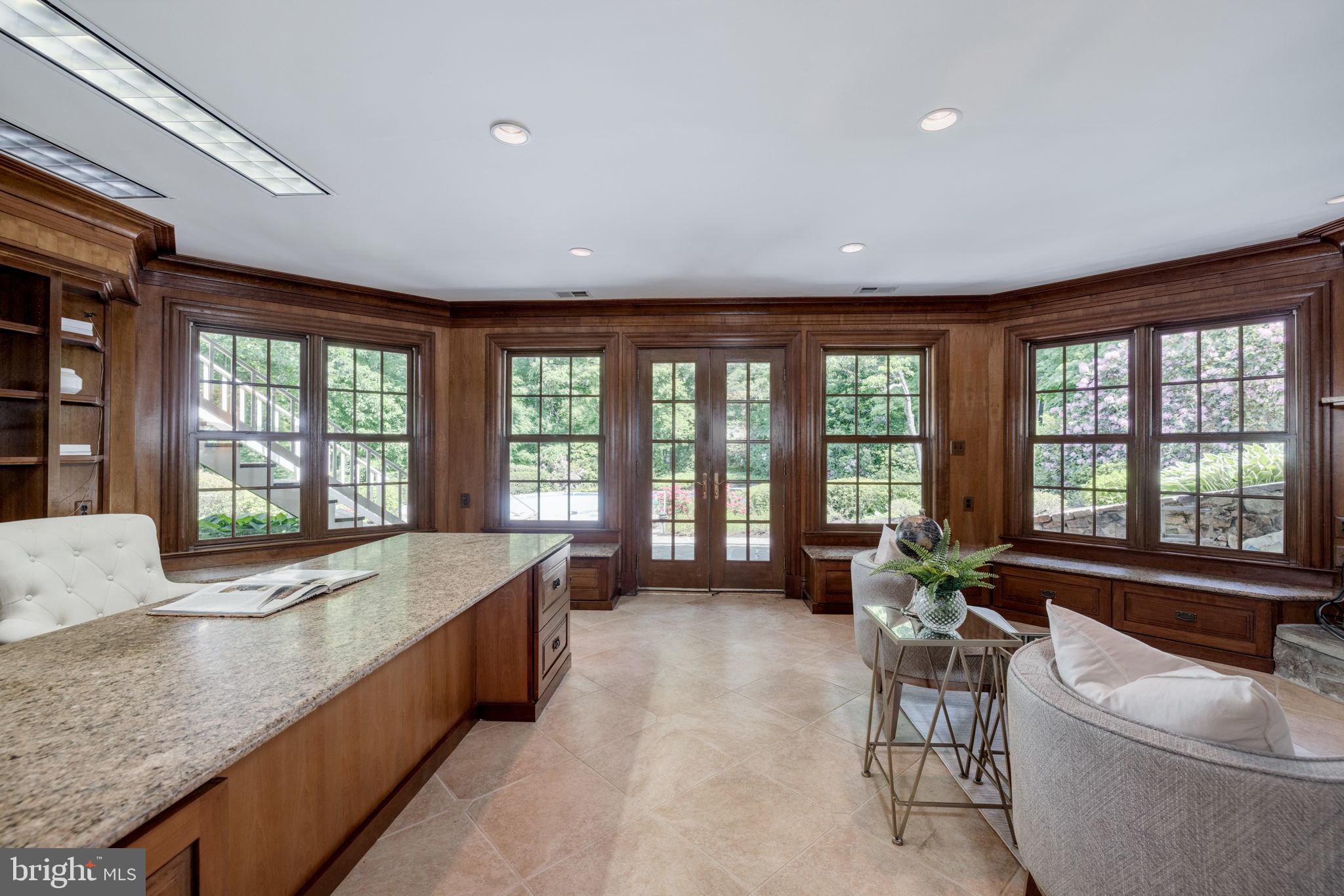 WOODSIDE ESTATES - Residential