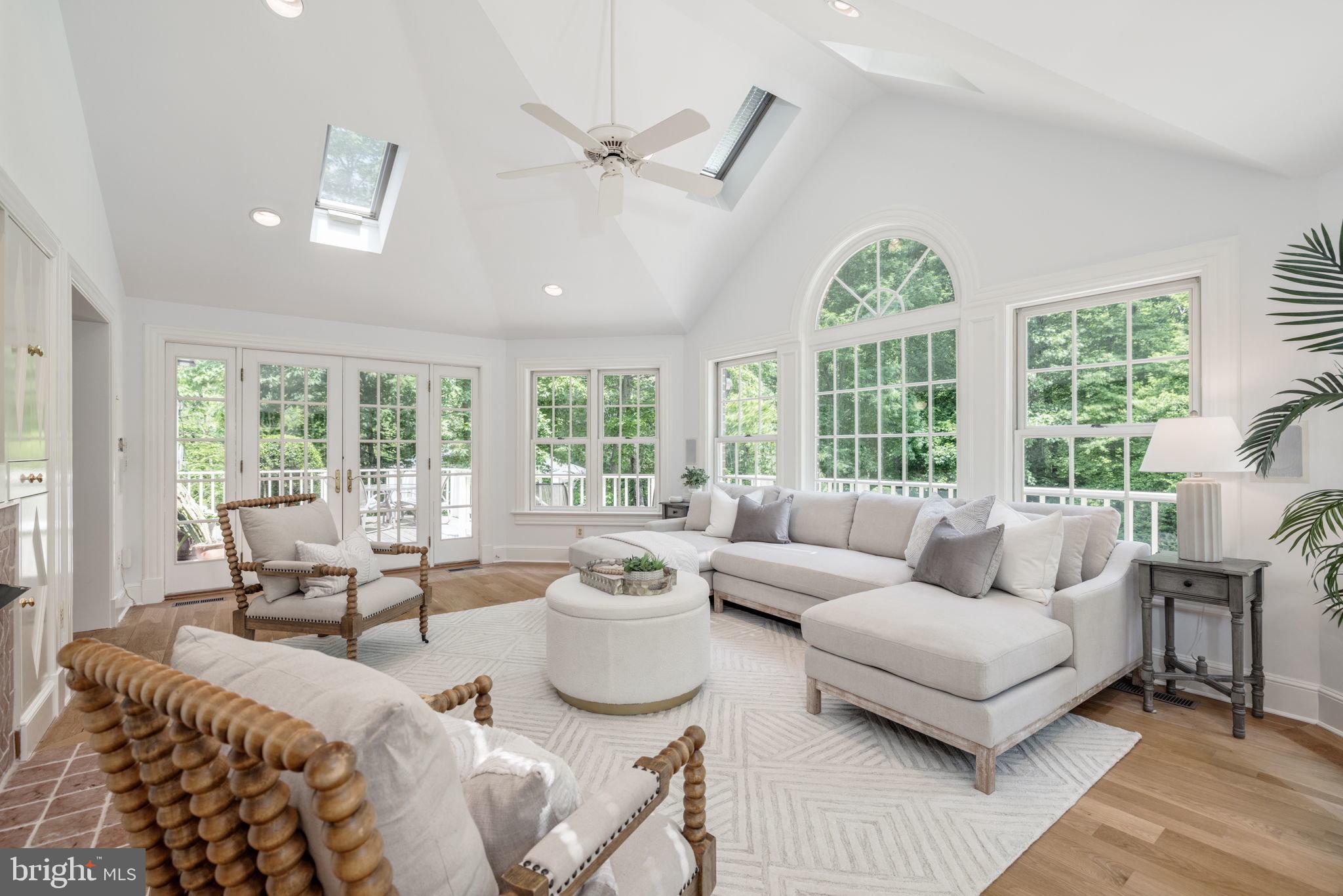 WOODSIDE ESTATES - Residential