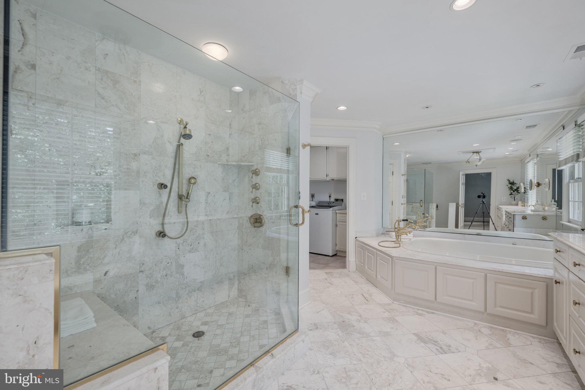 WOODSIDE ESTATES - Residential