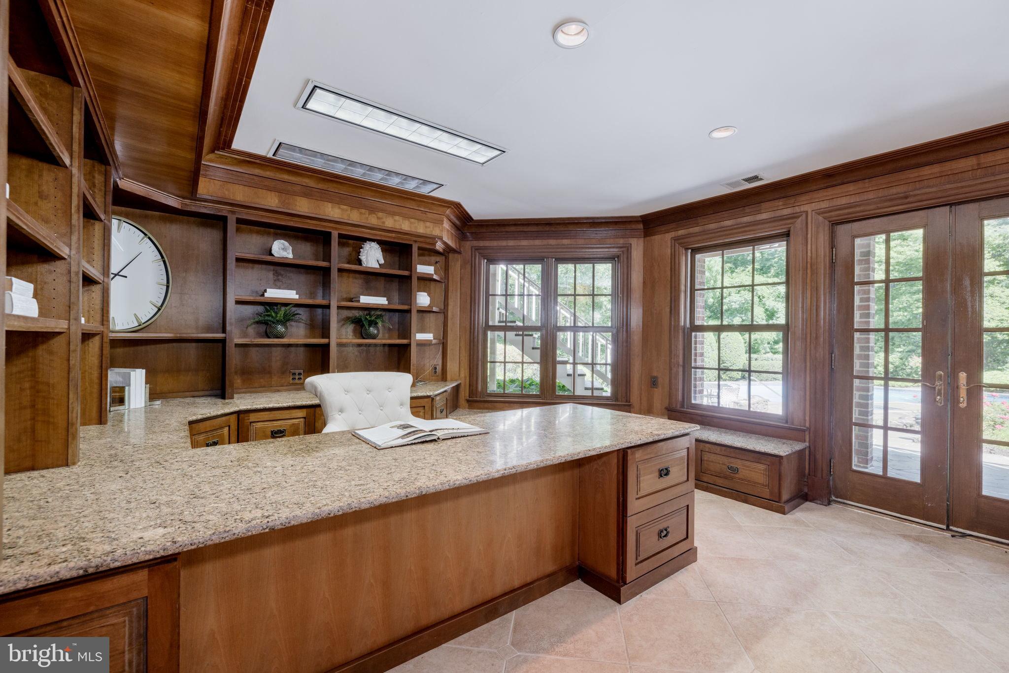 WOODSIDE ESTATES - Residential