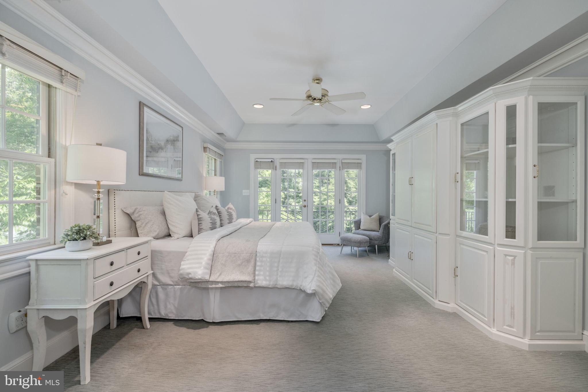 WOODSIDE ESTATES - Residential