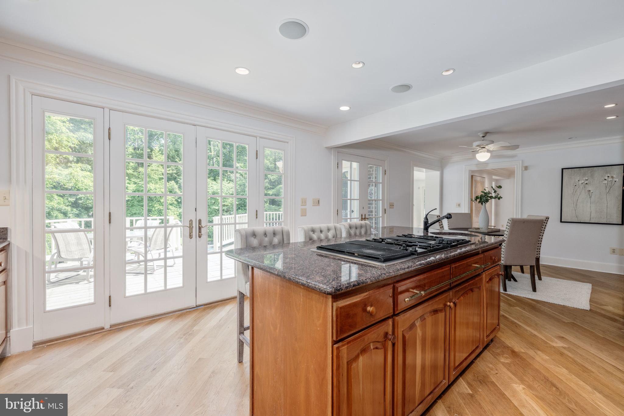 WOODSIDE ESTATES - Residential