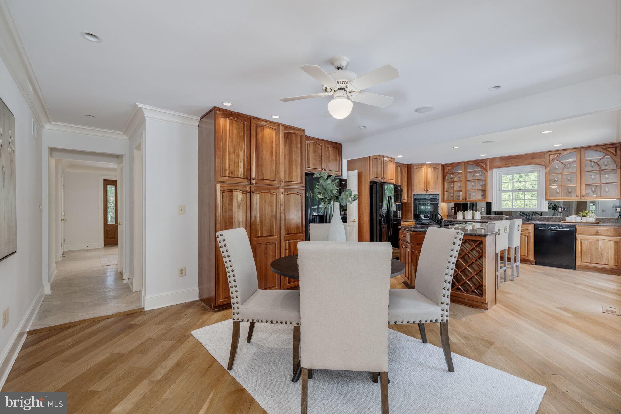 WOODSIDE ESTATES - Residential