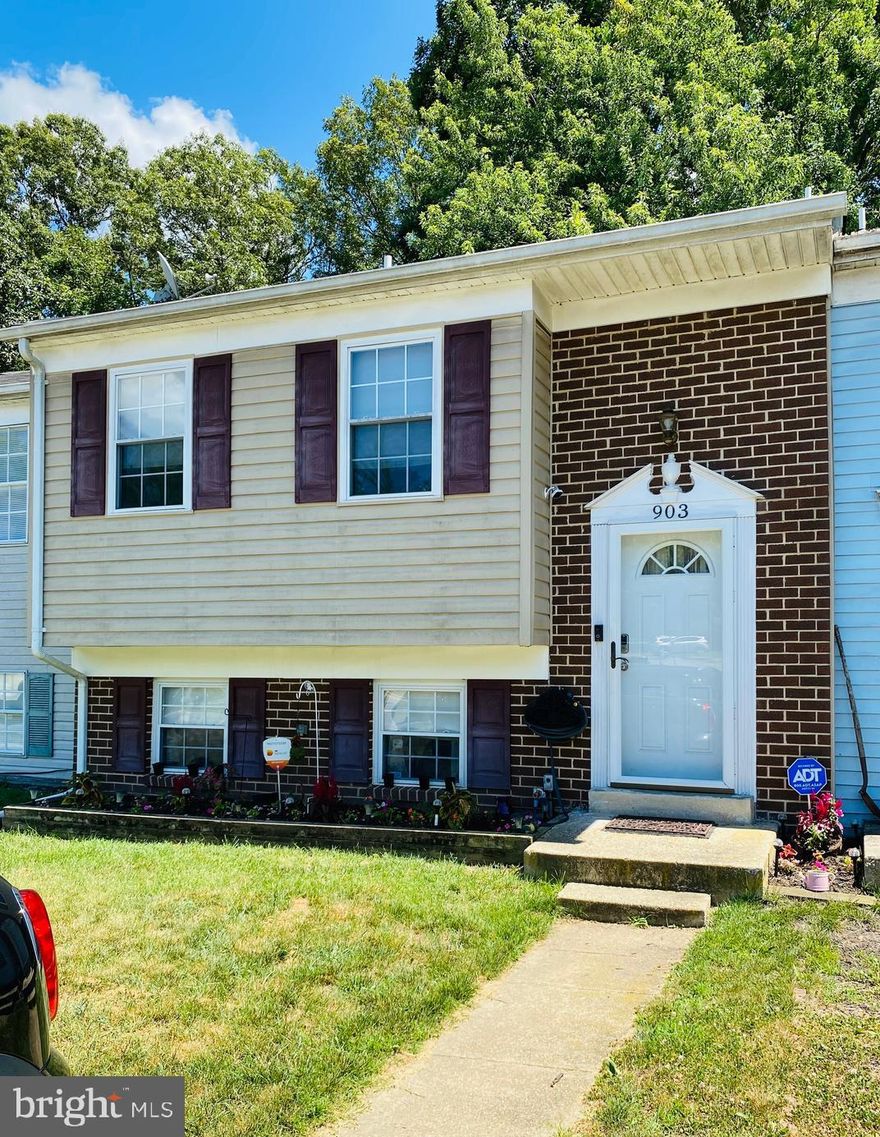 Beautiful, well maintained townhome located in La Plata. close to Waldorf, easy to Rt 210 and not far from Back on the market!!!!Buyer financing fell through. Interstate 95.  Fenced in backyard. No HOA. Two car driveway. Three nice size bedrooms and a very spacious full bath on the 2nd floor. Home is being sold As-Is.  A Must see!! Please turn off all lights and lock all doors after showings please.