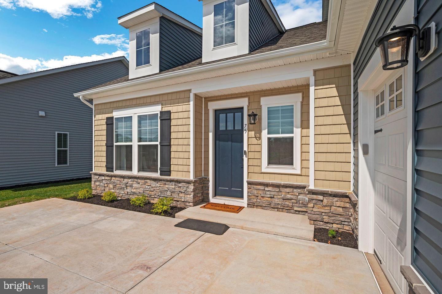 75 NEW VISTA WAY