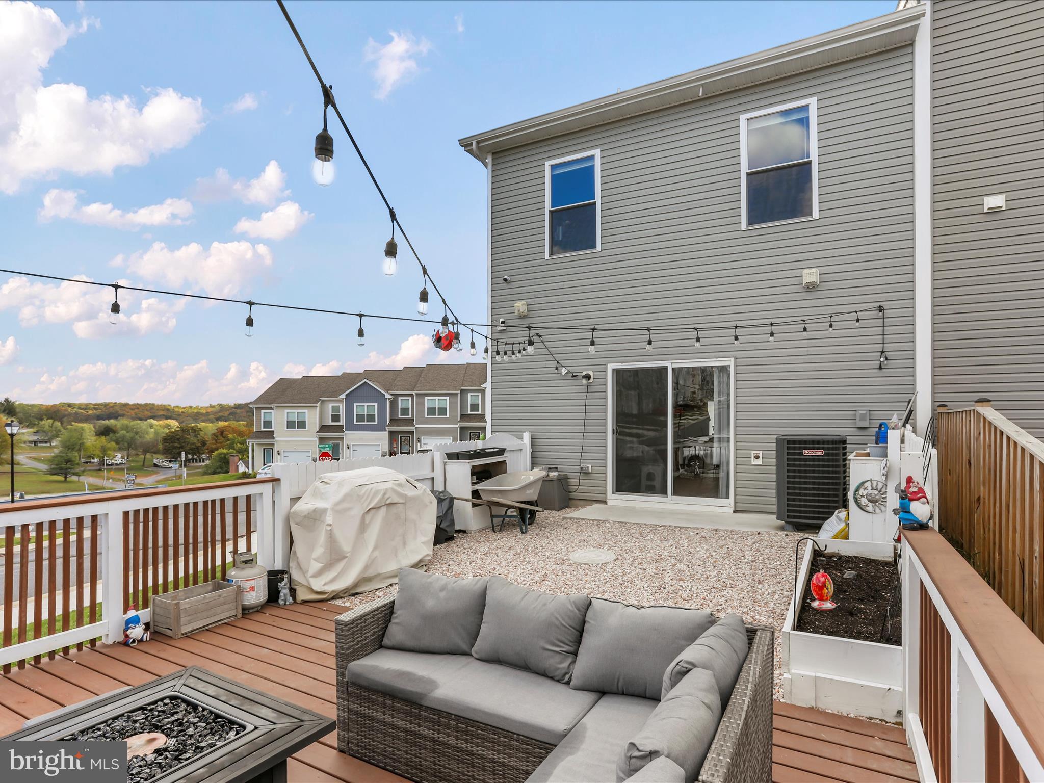 HOMEPLACE AT RIVERSIDE - Residential